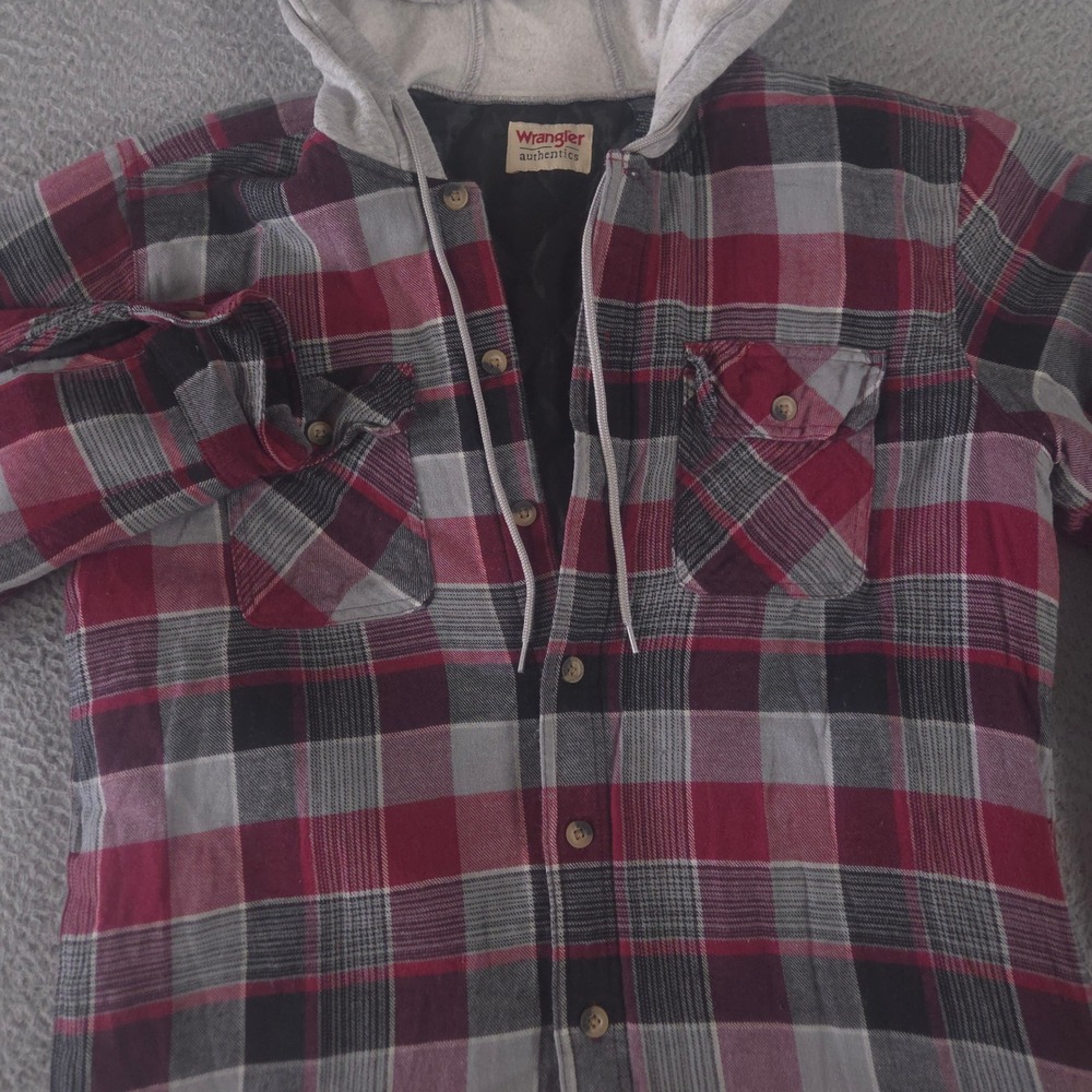 Wrangler Authentics Jacket Mens Medium Red Plaid Hooded Quilted Flannel Shacket